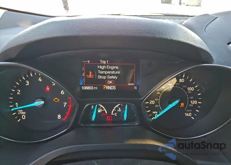 2017 Ford Escape Titanium z USA, uszkodzony, nr VIN 1FMCU0JD7HUE36976